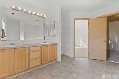 12124 130th Street E, Puyallup, WA 98374 - Photo 21