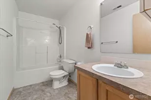 12124 130th St E, Puyallup, WA 98374 - Photo 17