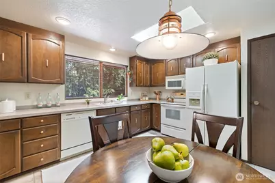 9602 NE 203rd Street, Bothell, WA 98011 - Photo 5