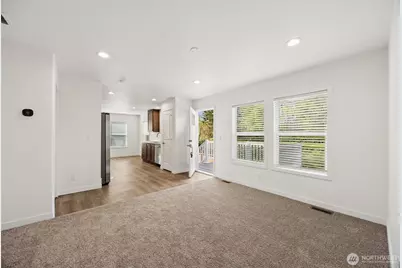 11510 E Riverside Drive #27, Bothell, WA 98011 - Photo 5