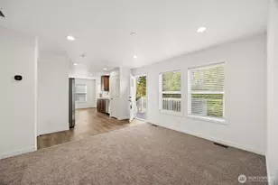 11510 E Riverside Dr, Bothell, WA 98011 - Photo 5