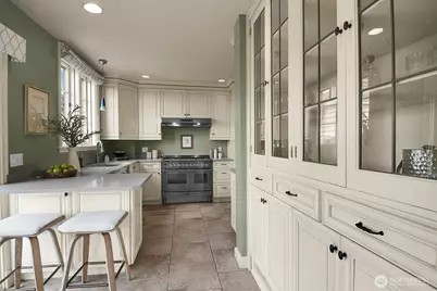 2686 44th Avenue W, Seattle, WA 98199 - Photo 9