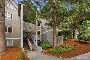18501 SE Newport Way, Issaquah, WA 98027 - Photo 1