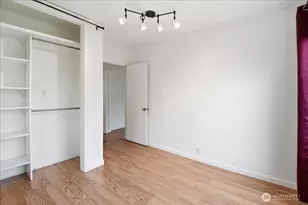 8553 Dayton Ave N, Seattle, WA 98103 - Photo 11