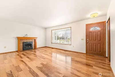 10429 Sandy Beach Drive, Lake Stevens, WA 98258 - Photo 5