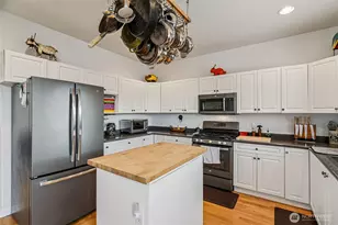 5217 23rd Ave SW, Seattle, WA 98106 - Photo 11