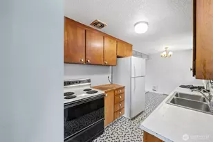 14302 47th Ave E, Tacoma, WA 98446 - Photo 5