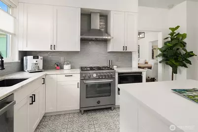 2009 E John Street, Seattle, WA 98112 - Photo 7