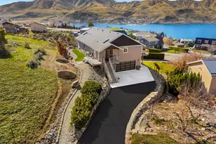 204 Stehekin Way, Chelan, WA 98816 - Photo 3