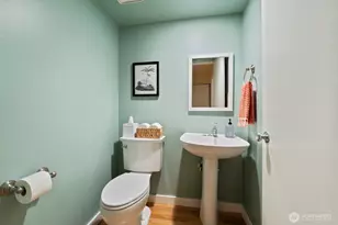 10368 NE Sunrose Ln, Bainbridge Island, WA 98110 - Photo 15