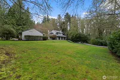10368 NE Sunrose Lane, Bainbridge Island, WA 98110 - Photo 35