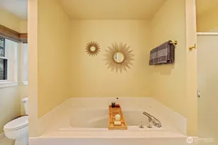 10368 NE Sunrose Ln, Bainbridge Island, WA 98110 - Photo 25