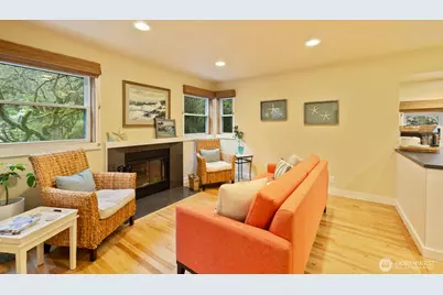 10368 NE Sunrose Lane, Bainbridge Island, WA 98110 - Photo 13