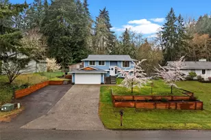 1030 Hillandale Dr E, Port Orchard, WA 98366 - Photo 1