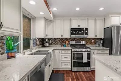 1030 Hillandale Drive E, Port Orchard, WA 98366 - Photo 17