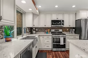 1030 Hillandale Dr E, Port Orchard, WA 98366 - Photo 17