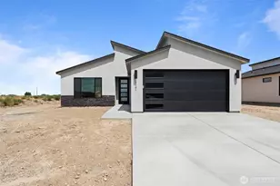 1239 E Mt Hood St, Othello, WA 99344 - Photo 1