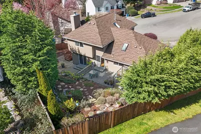 2414 Kennewick Place NE, Renton, WA 98056 - Photo 35