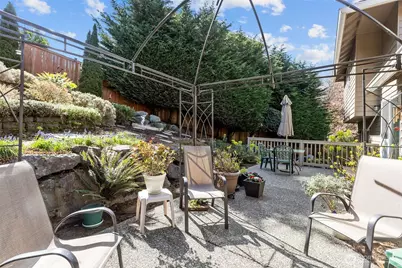 2414 Kennewick Place NE, Renton, WA 98056 - Photo 31