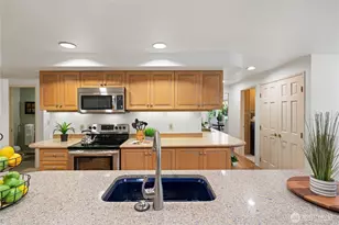 15018 NE 10th Pl, Bellevue, WA 98007 - Photo 5