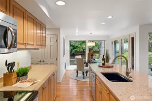 15018 NE 10th Pl, Bellevue, WA 98007 - Photo 7