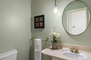 15018 NE 10th Pl, Bellevue, WA 98007 - Photo 13