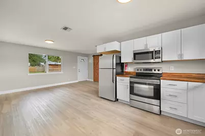 310 W 3rd Street, Nooksack, WA 98276 - Photo 13