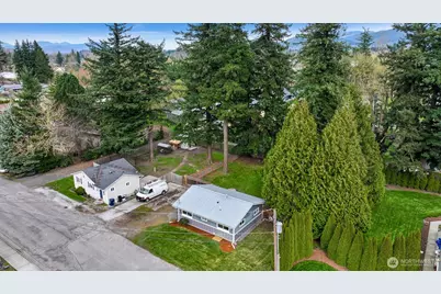 310 W 3rd Street, Nooksack, WA 98276 - Photo 31