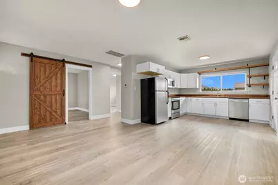 310 W 3rd Street, Nooksack, WA 98276 - Photo 9