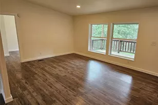 190 Tamaracks Dr, Onalaska, WA 98570 - Photo 9