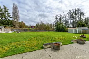 956 Cove View Cir, Oak Harbor, WA 98277 - Photo 33
