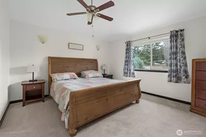 956 Cove View Circle, Oak Harbor, WA 98277 - Photo 17