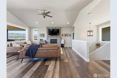 2128 McEldowney Road, Malaga, WA 98828 - Photo 9