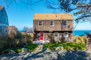 1369 Chatham Ln, Oak Harbor, WA 98277 - Photo 1