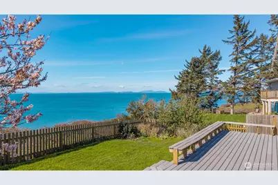 1369 Chatham Lane, Oak Harbor, WA 98277 - Photo 9