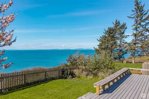 1369 Chatham Ln, Oak Harbor, WA 98277 - Photo 9