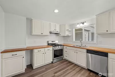 480 SE Ely Street, Oak Harbor, WA 98277 - Photo 9