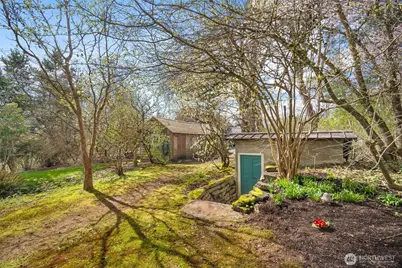 411 E Axton Road, Bellingham, WA 98226 - Photo 33