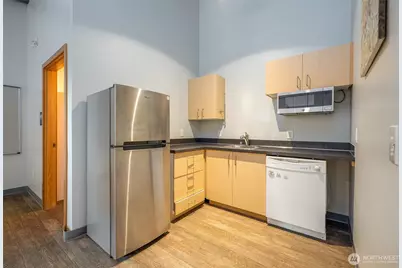 909 Squalicum Way #101, Bellingham, WA 98225 - Photo 19