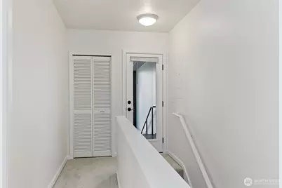 9039 NE Juanita Drive #306, Kirkland, WA 98034 - Photo 9