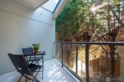 9039 NE Juanita Drive #306, Kirkland, WA 98034 - Photo 15