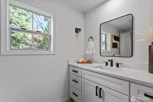 4181 42nd Ave NE, Seattle, WA 98105 - Photo 25