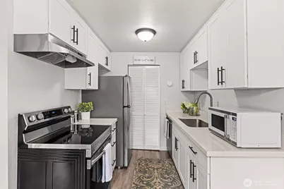 15210 Macadam Road S #D211, Tukwila, WA 98188 - Photo 5