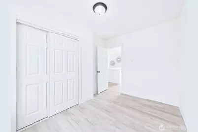 305 Meadow Avenue N, Renton, WA 98057 - Photo 15