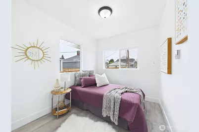 305 Meadow Avenue N, Renton, WA 98057 - Photo 23