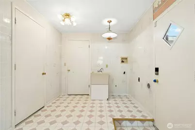 12502 SE 73rd Place, Newcastle, WA 98056 - Photo 23