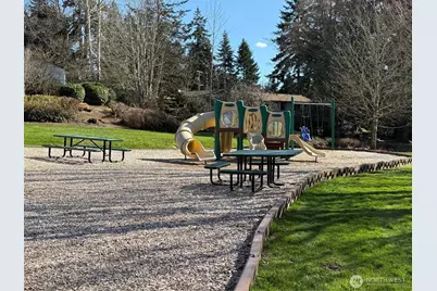 12502 SE 73rd Place, Newcastle, WA 98056 - Photo 37