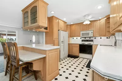 12502 SE 73rd Place, Newcastle, WA 98056 - Photo 11