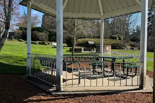 12502 SE 73rd Pl, Newcastle, WA 98056 - Photo 35