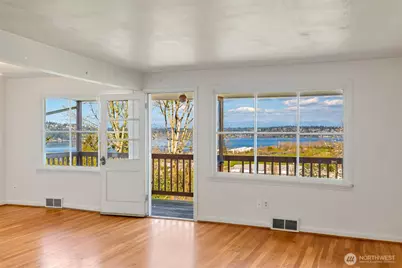 7508 56th Avenue NE, Seattle, WA 98115 - Photo 5